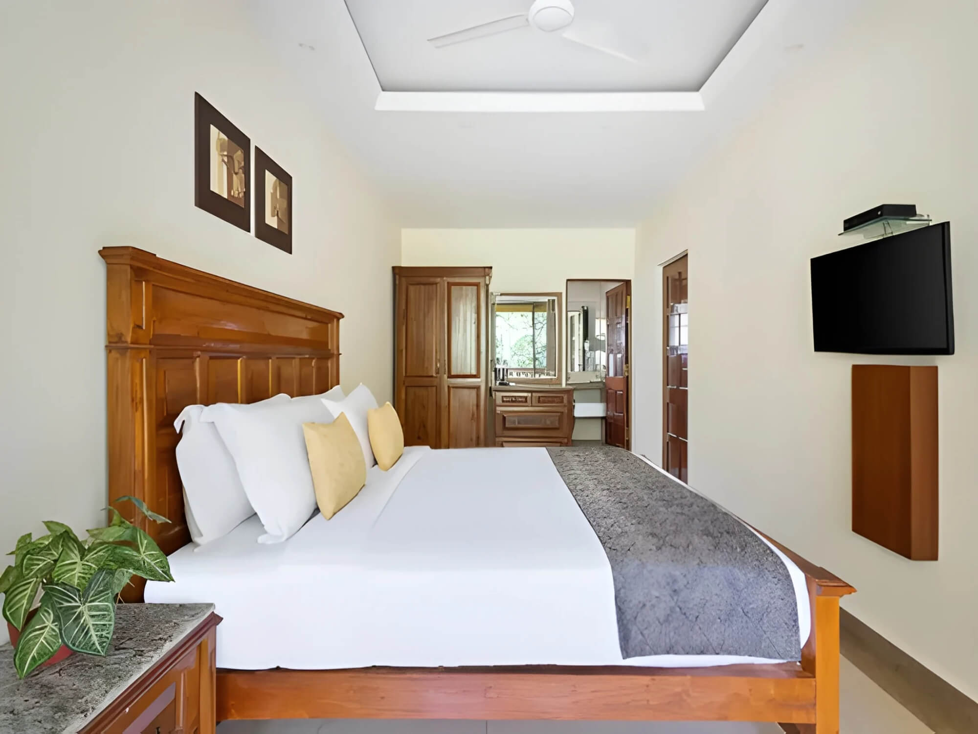 Premium Suite with Balcony